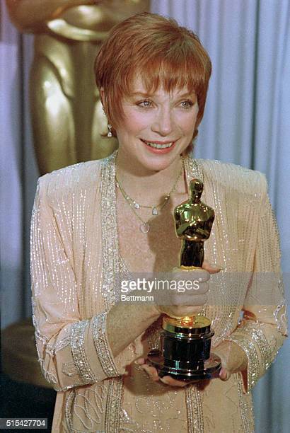 Shirley MacLaine in Fabrice at the 1984 Academy Awards.  